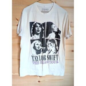 Taylor Swift The Eras Tour T-Shirt M Official Concert Merch Swifty Music Comfy